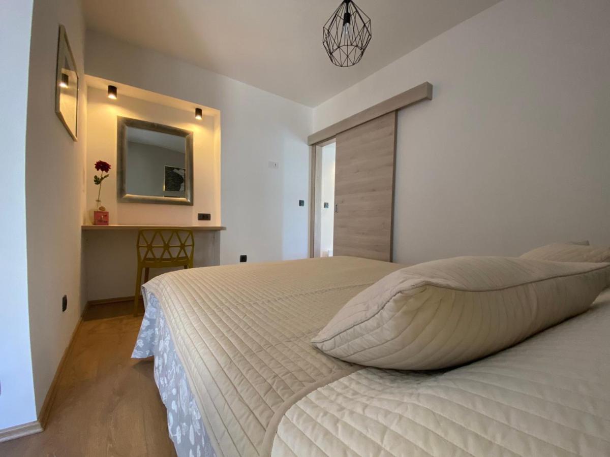 Apartments Fantasia Pula Ngoại thất bức ảnh