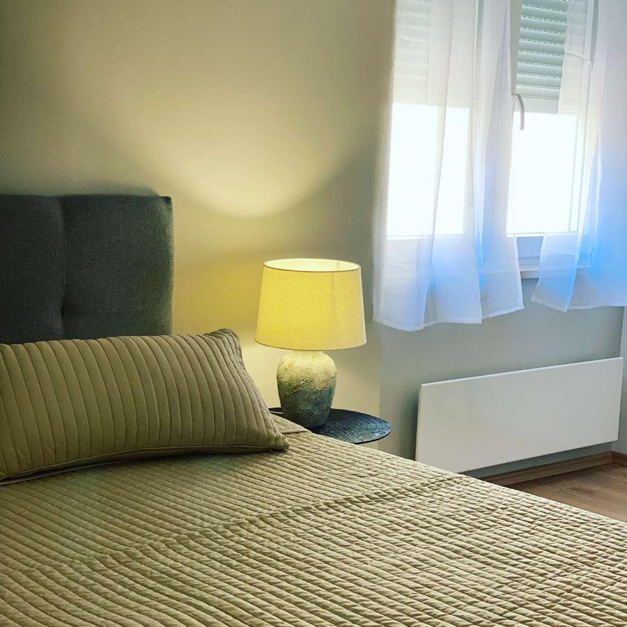 Apartments Fantasia Pula Ngoại thất bức ảnh