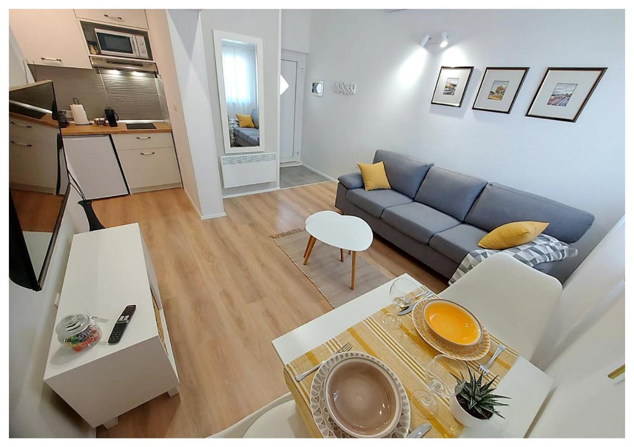 Apartments Fantasia Pula Ngoại thất bức ảnh